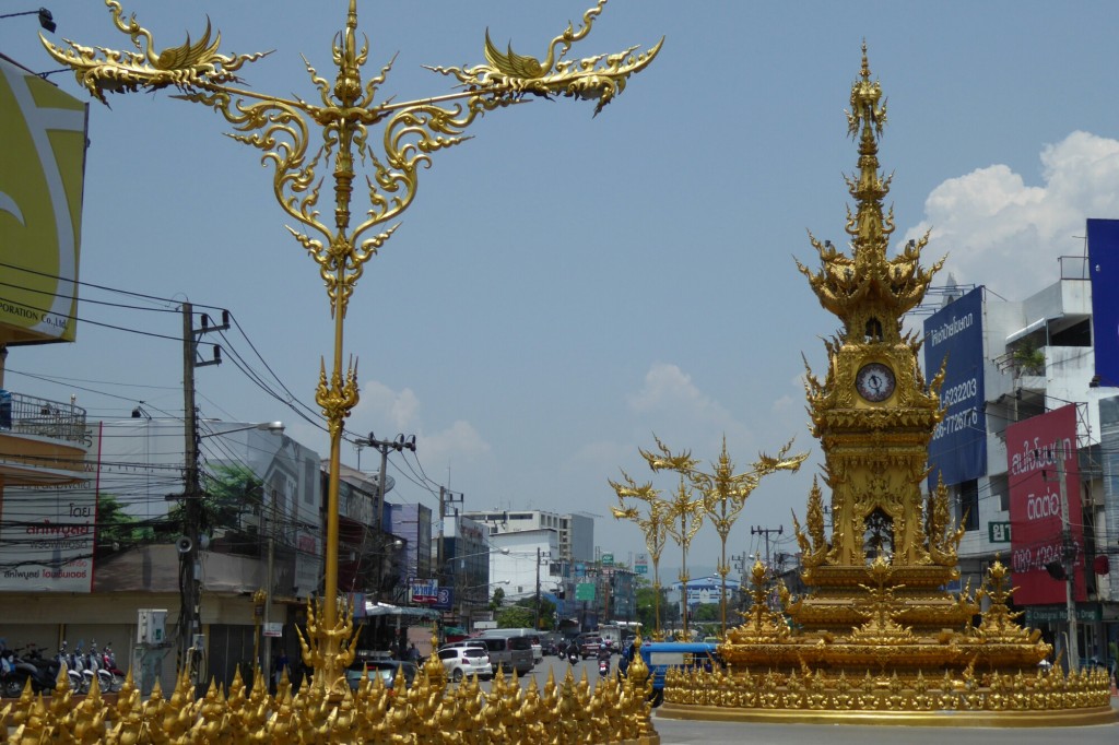 Torre do Relógio dourado, Chiang Rai, Tailândia