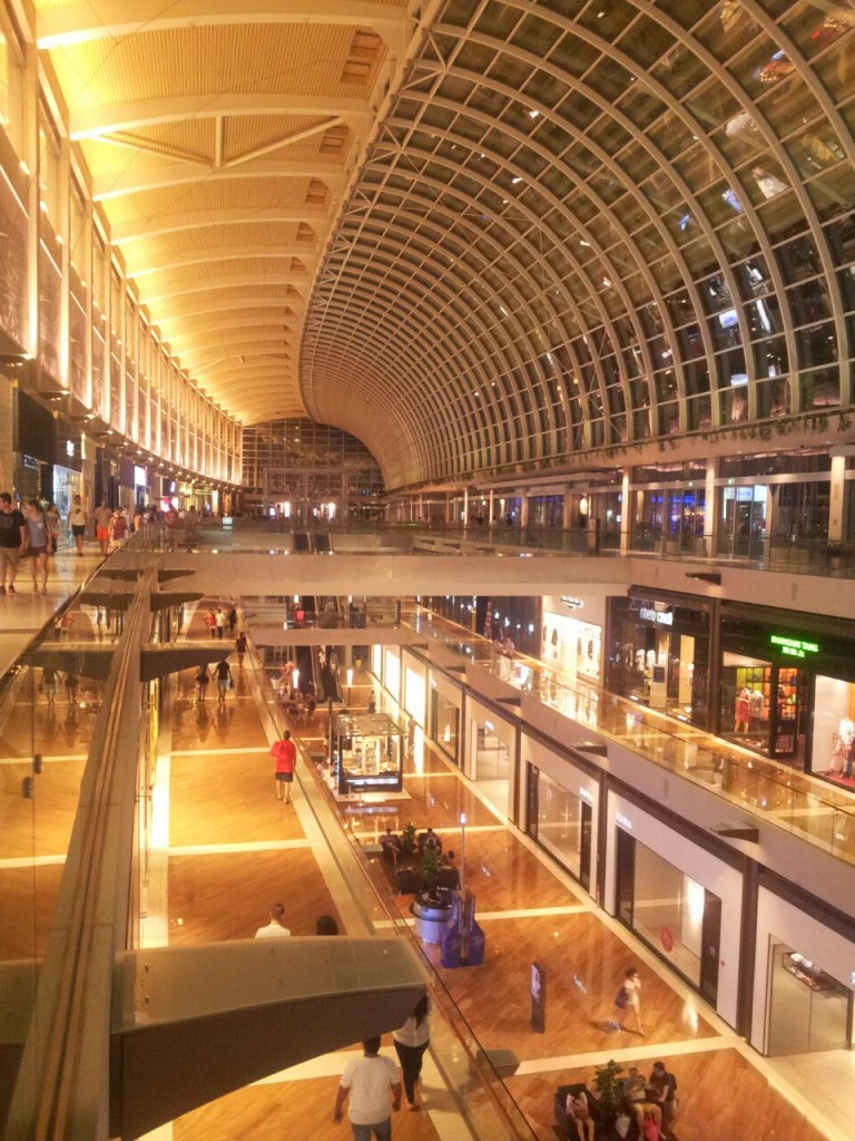 Interior do The Shoppes at Marina Bay Sands - Singapore