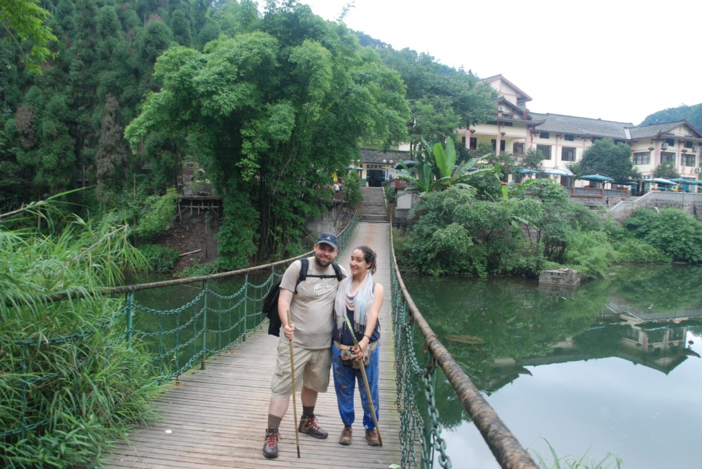 Ponte suspensa no Mount Emei, China