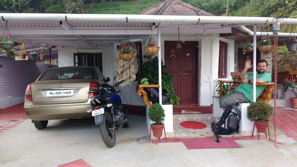 Dormimos na casa de uma família simpática, na Nirmala Homestay, Munnar, India